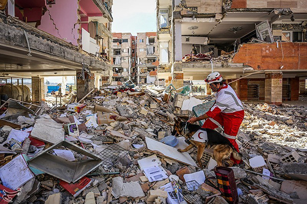 En images, le séisme catastrophique qui a frappé l’Iran.