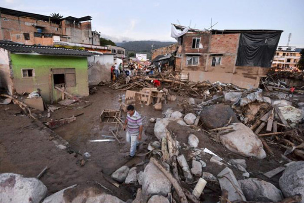 Coulée de boue en Colombie: le bilan s’alourdit à 254 morts, dont 43 enfants.