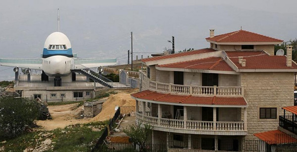 Liban: avions, pyramides… les villas surréalistes de Miziara.