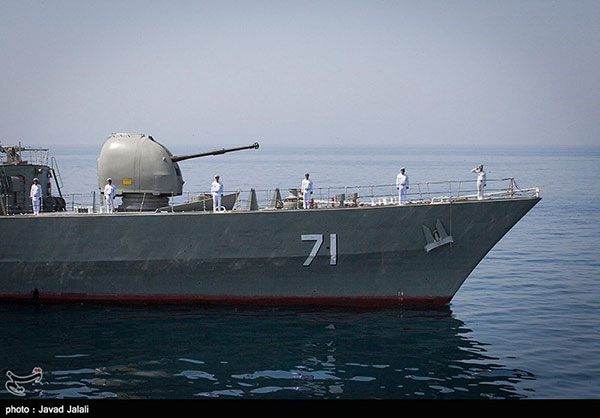 Iran: parade maritime 