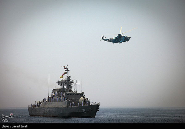 Iran: parade maritime 