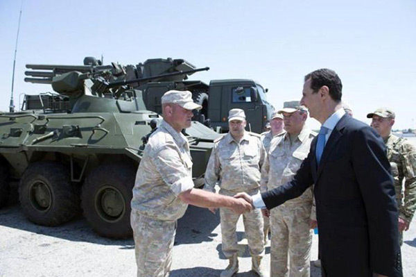 Syrie: visite du président Assad à la base de Hmeimim.