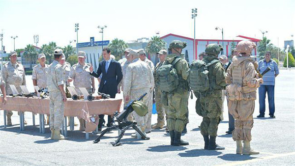 Syrie: visite du président Assad à la base de Hmeimim.