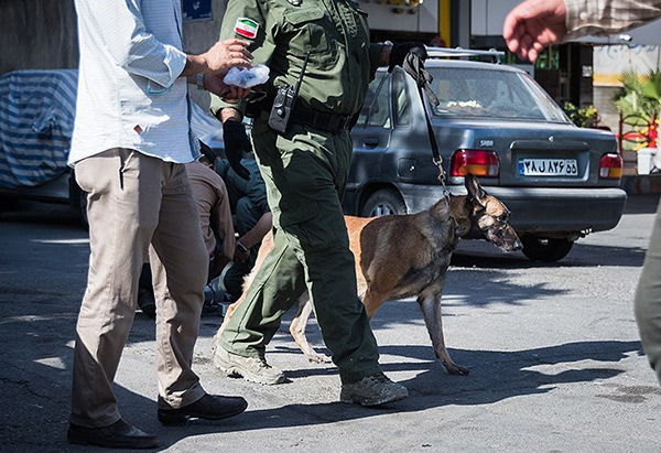 Iran: deux attentats terroristes secouent Téhéran.