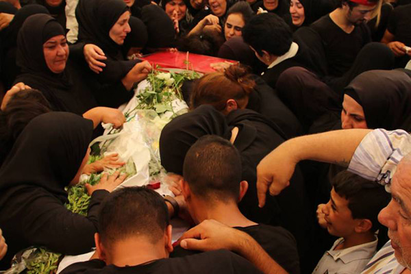 Liban: le dernier adieu aux militaires victimes des terroristes.