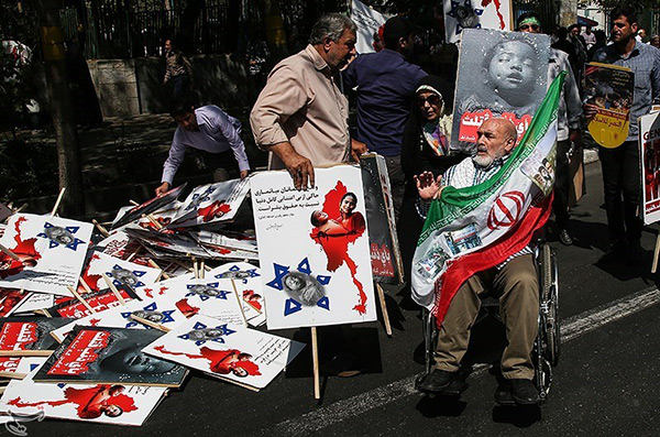 Iran: des milliers de manifestants contre le sort des Rohingyas en Birmanie.