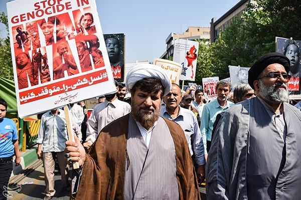 Iran: des milliers de manifestants contre le sort des Rohingyas en Birmanie.