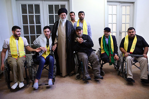 Sayed Khamenei reçoit un groupe d'anciens combattants blessés du Hezbollah