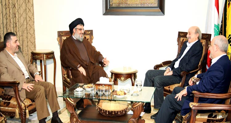 Sayed Nasrallah s’entretient avec Jumblatt: accord sur la poursuite des efforts conjoints