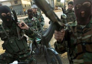 Syrie: Les divisions déchirent les groupes d’opposition armée, 40 combattants se livrent à l’armée
