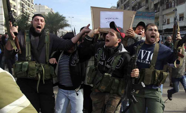 La fumée de Tripoli pour cacher le feu de Tell Kalakh...