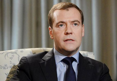 Russie: Medvedev à Paris pour parler coopération et dossier syrien
