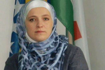 Bosnie: première femme maire en Europe portant le foulard