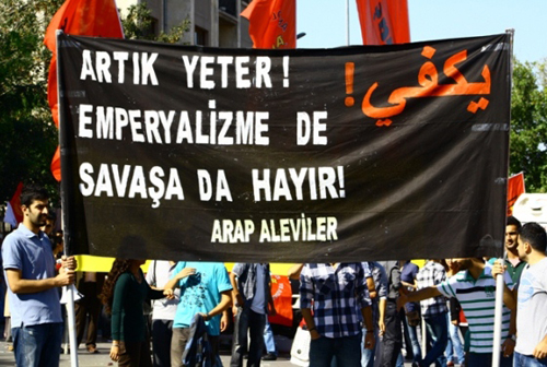 Les Turcs alaouites manifestent pour la paix et l’égalité... contre la guerre sur la Syrie