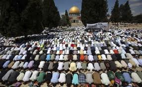 Les forces israéliennes prennent d’assaut la mosquée d’al-Aqsa... Des dizaines de blessés