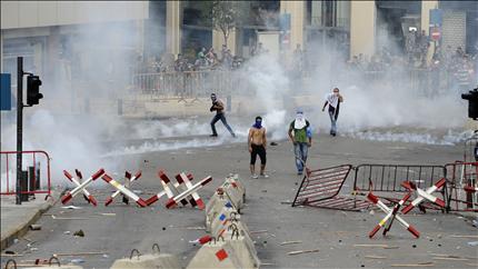 Liban: les obsèques du général assassiné se transforment en des violences anti-gouvernementales