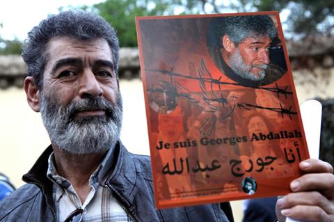 La police française réprime les partisans de George Abdallah