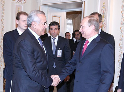 Poutine reçoit Sleiman: La Russie est prête à aider le Liban