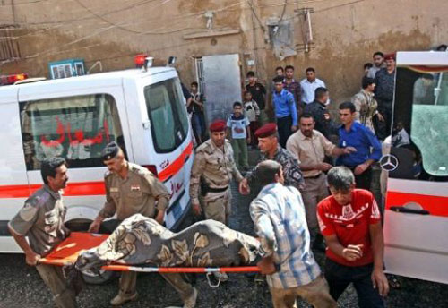 Irak: un kamikaze tue 42 personnes dans une mosquée