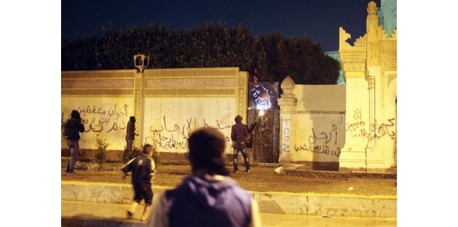 Egypte: deux ans après Moubarak, la rue réclame la démission de Morsi