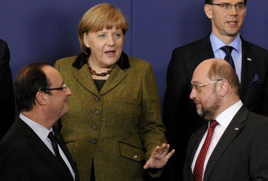 Budget européen: François Hollande a cédé devant Londres et Berlin