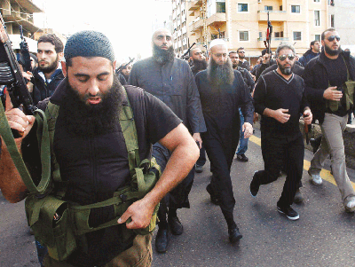 Le style «pacifique» d’el-Assir: Des fonds du Golfe, des camps d’entraînement et des ceintures explosives