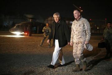 Afghanistan: attentat suicide taliban durant la visite de Hagel, 9 morts