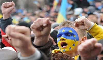 Ukraine: Ianoukovitch appelle à un référendum, Timochenko candidate à la présidence.
