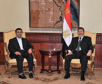 Premier vol iranien vers le Caire… L’Égypte de post-révolution s’ouvre à Téhéran