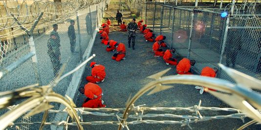 Après une révolte à Guantanamo, les détenus placés en cellules individuelles