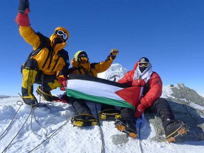 Un drapeau palestinien sur l’Everest !
