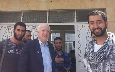 John McCain a rencontré les kidnappeurs des Libanais en Syrie