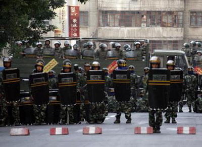 Chine: les violences au Xinjiang «dues au terrorisme», Washington et l’opposition syrienne en cause
