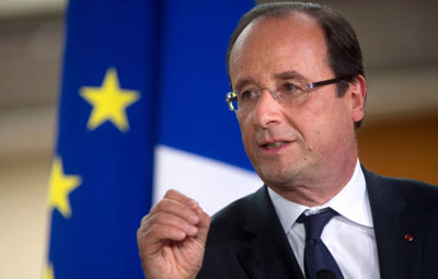 Hollande n’exclut pas une intervention militaire en Syrie avant mercredi 