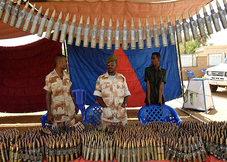 Le Soudan livre des armes aux miliciens