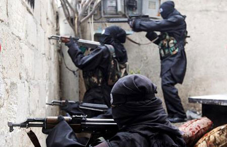 Des femmes «djihadistes» enrôlées dans la guerre syrienne à partir du Liban-Nord. Des femmes «djihadistes» enrôlées dans la guerre syrienne à partir du Liban-Nord