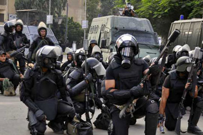 Caire: assaut de l’armée contre des extrémistes, fausse alerte à la bombe dans le métro