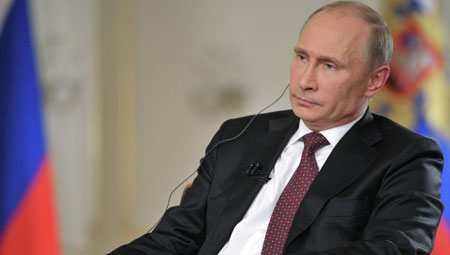 Poutine veut des «preuves convaincantes», considère l’intervention comme une «agression»