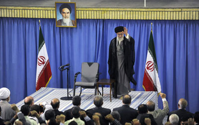Sayed Khamenei met en doute le sérieux de la position US sur la Syrie 