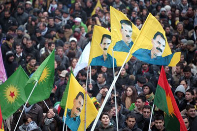 Ankara ne veut pas résoudre la question kurde, cherche à un nouveau succès électoral, dit le PKK. Turquie: Échec du projet de réformes d’Erdogan