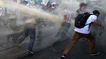 Amnesty dénonce des violations à «très grande échelle» en Turquie.
