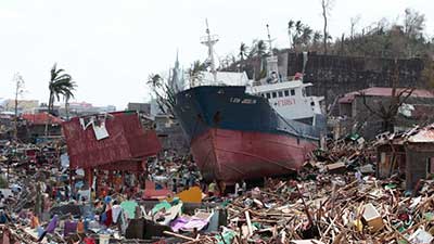 Typhon Haiyan aux Philippines: un effroyable bilan.