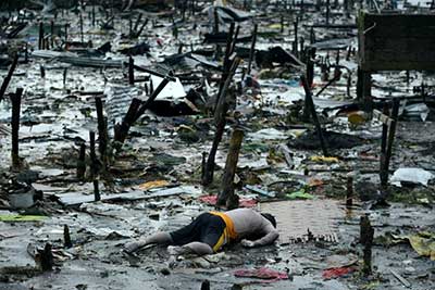 Typhon Haiyan aux Philippines: un effroyable bilan.