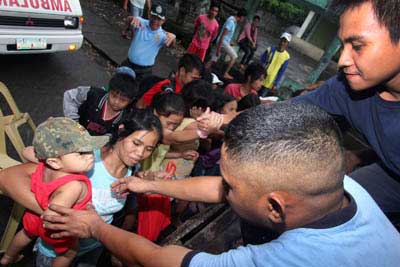 Typhon Haiyan aux Philippines: un effroyable bilan.