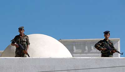 Yémen: attentat-suicide à Aden, 3 soldats tués
