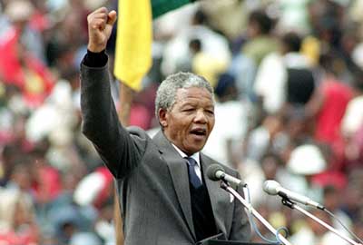 Nelson Mandela «s’est éteint en paix», le monde pleure