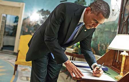 Obama signe le compromis budgétaire.