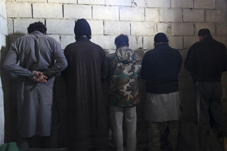 La guerre entre «insurgés» a fait plus 500 morts en une semaine Syrie: La guerre entre «insurgés» a fait plus 500 morts en une semaine
