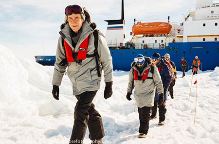 Antarctique: les passagers du navire russe secourus
