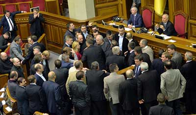 Ukraine: Kiev propose une amnistie, l'opposition la rejette.